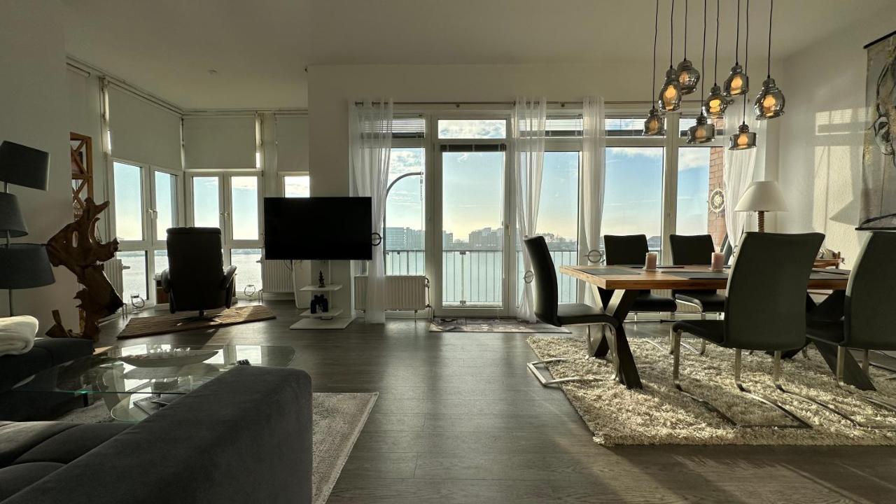 Ferienwohnung Mit Blick Aufs Meer In Wilhelmshaven Bagian luar foto